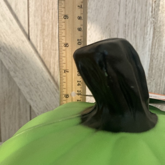 Target Hyde and Eek 2023 Halloween Lit Pumpkin - Picture 11 of 12